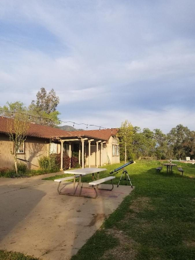 St. Anna'S House Guest House Yokuts Valley  Exterior photo